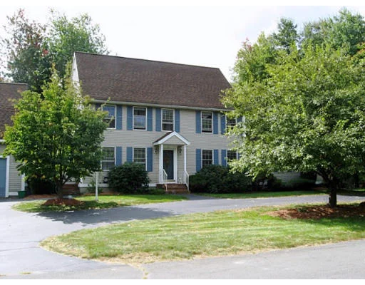 Photo of 6 Riversedge Dr