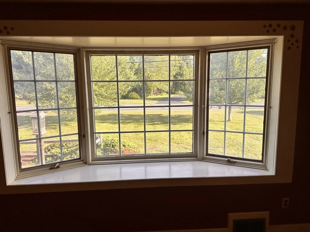 Photo of 1028 Tinkham Rd