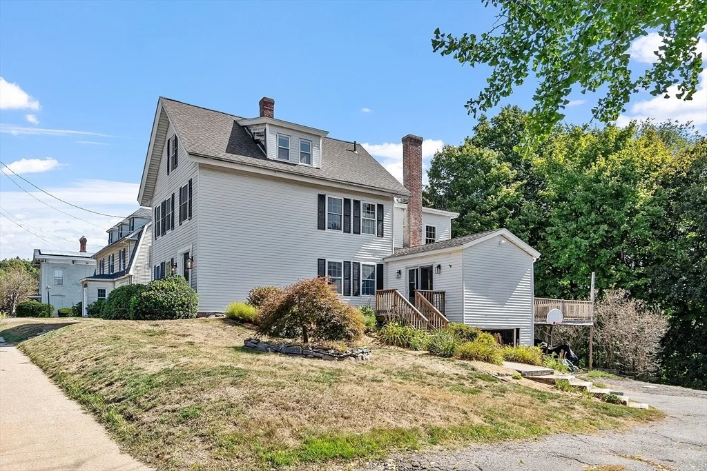 Photo of 64 Central St