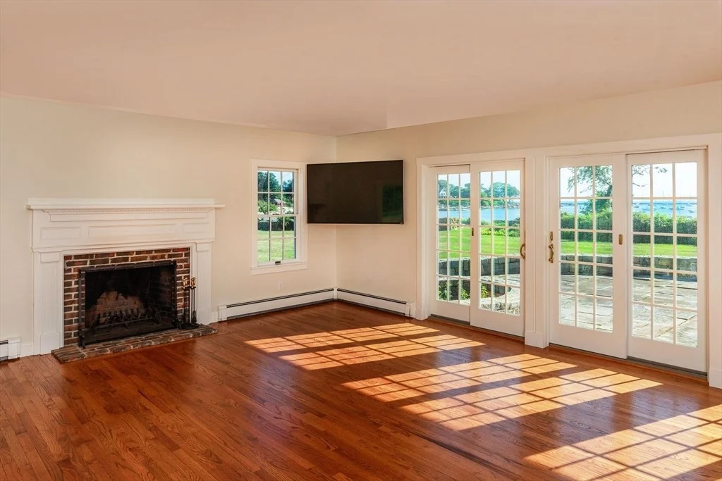Photo of 100 Eastern Point Blvd