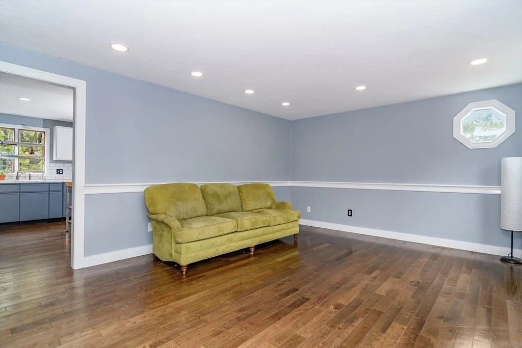 Photo of 15 Florence Ave