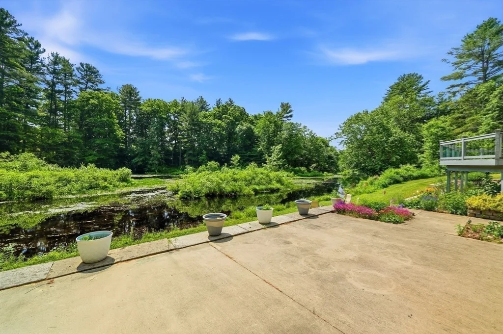 Photo of 259 Greenwich Rd