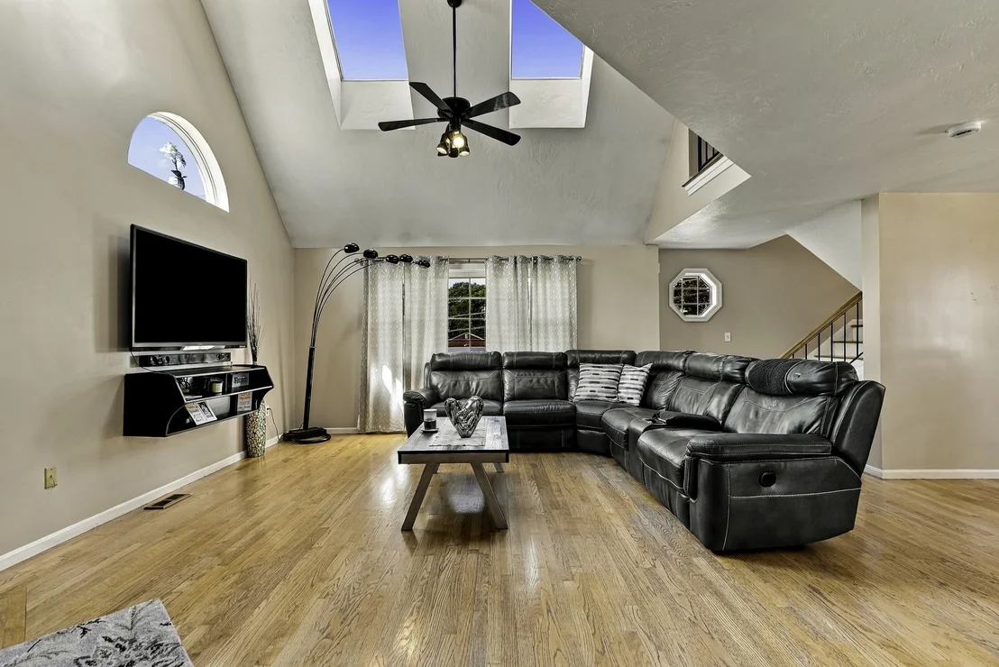 Photo of 102 Sunderland Rd