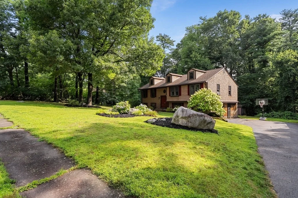 Photo of 35 Lowell Road