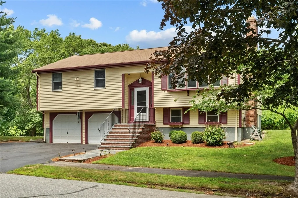 Photo of 9 Brentwood Dr