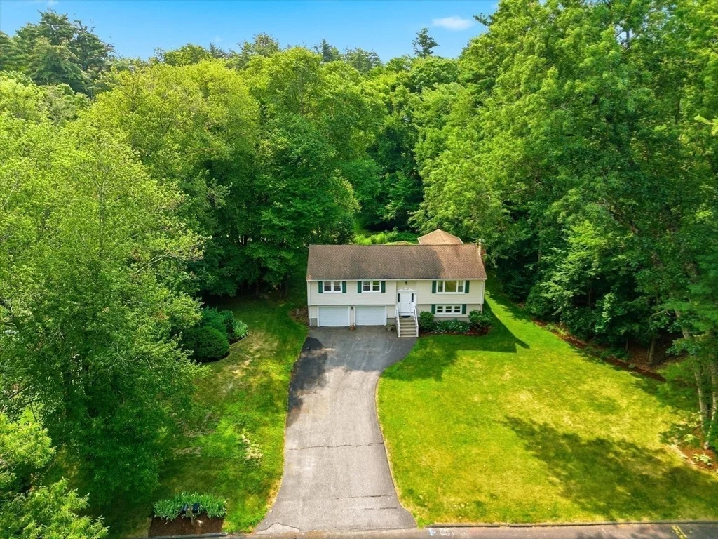 Photo of 18 Stone Dr