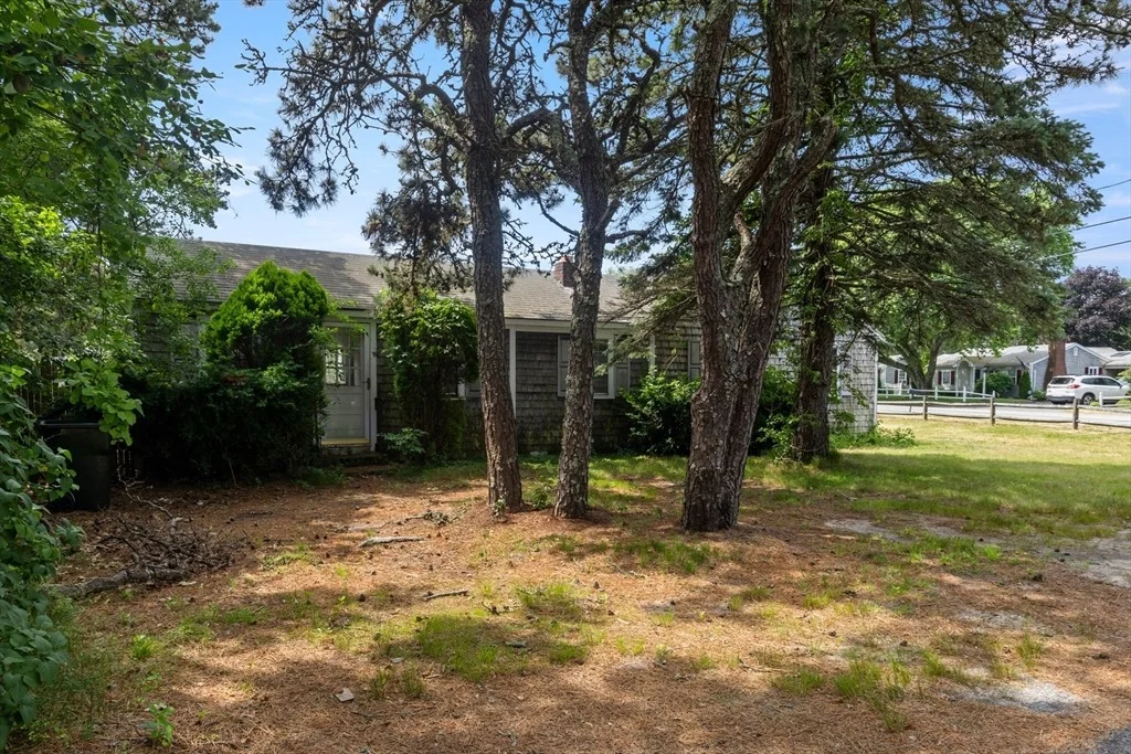 Photo of 6 Elliot Dr
