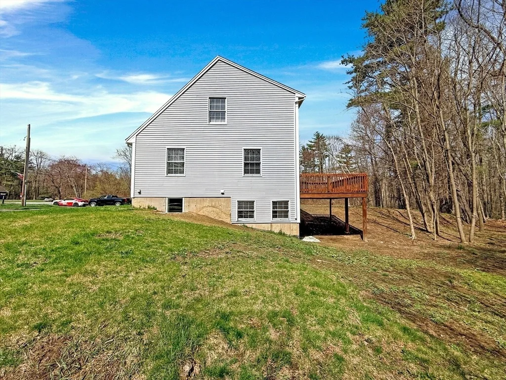 Photo of 2237 Main St