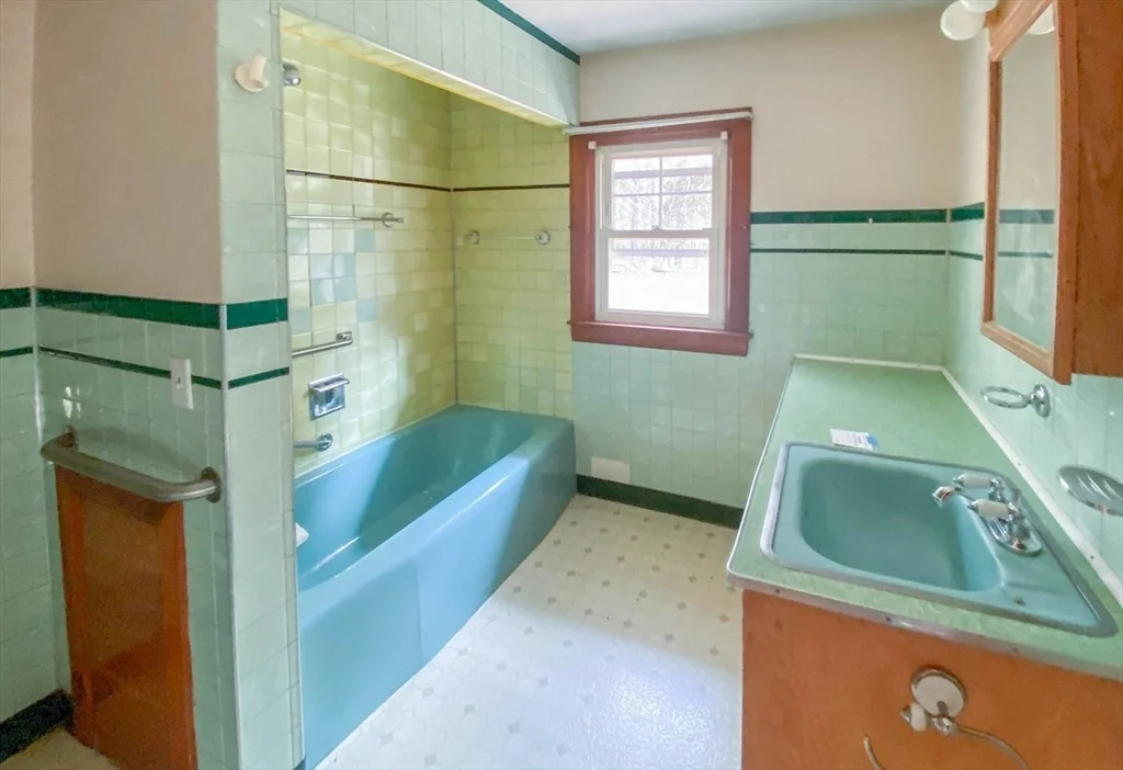 Photo of 78 Franklin St