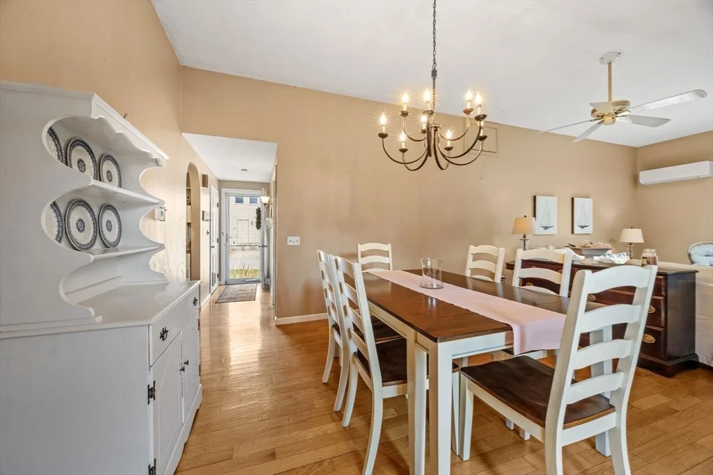 Photo of 25 Clover Ln