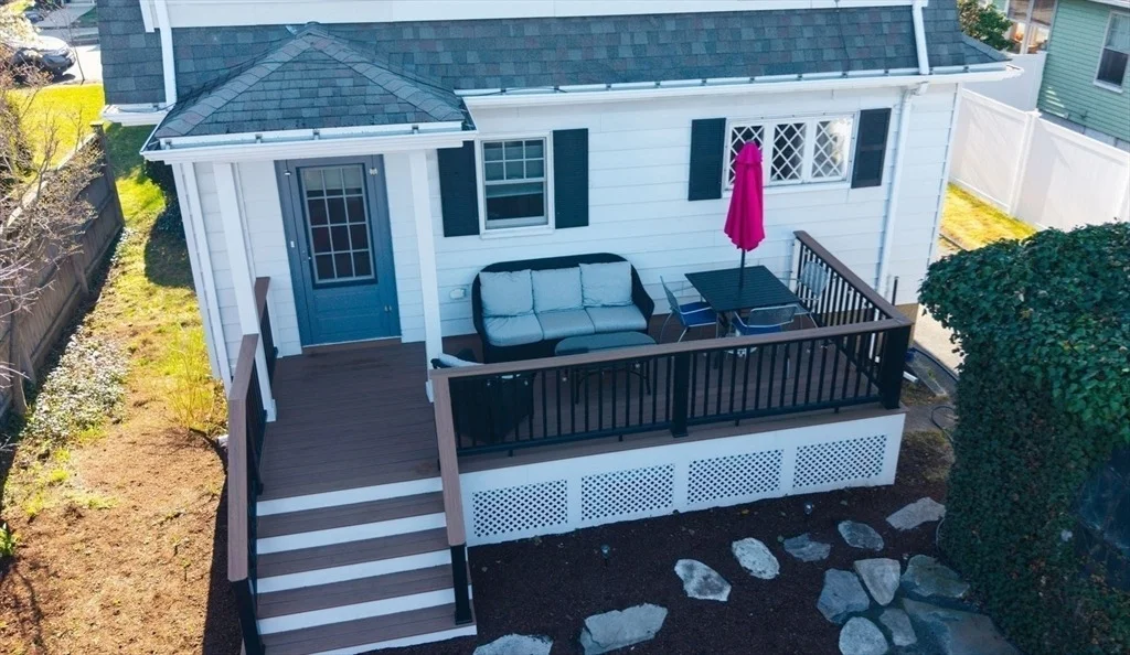 Photo of 29 Thaxter Rd
