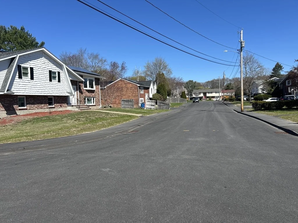 Photo of 1 Eisenhower Dr
