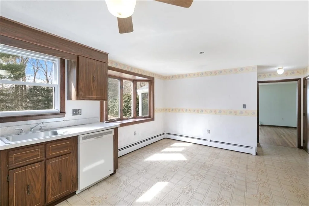 Photo of 21 Bayberry Rd