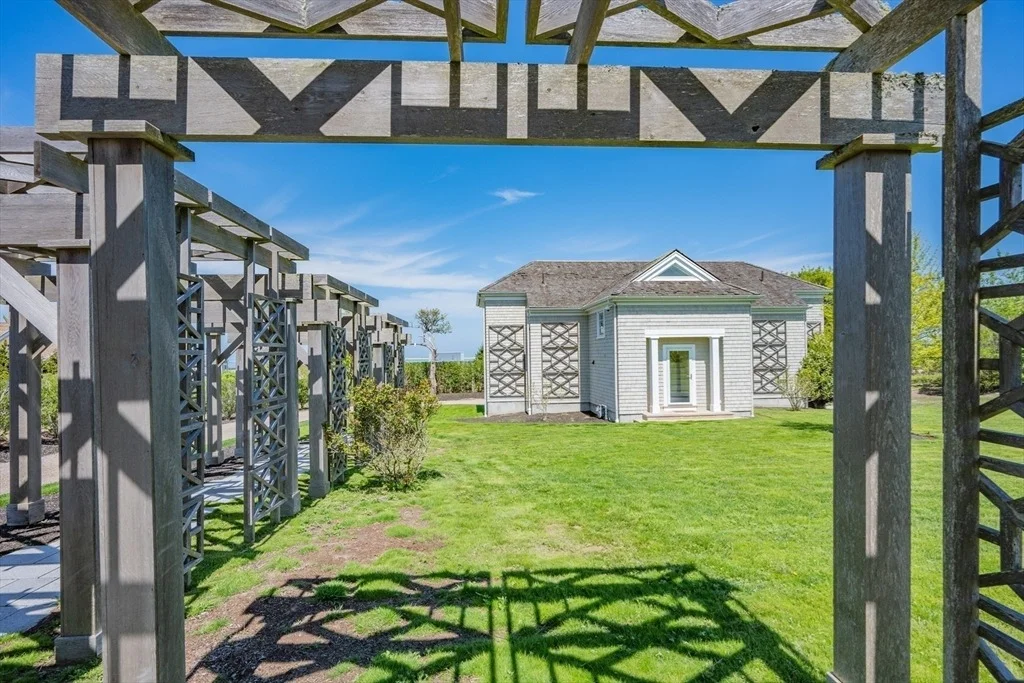 Photo of 108 Shore Road