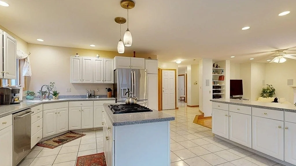 Photo of 51 Sheffield Dr