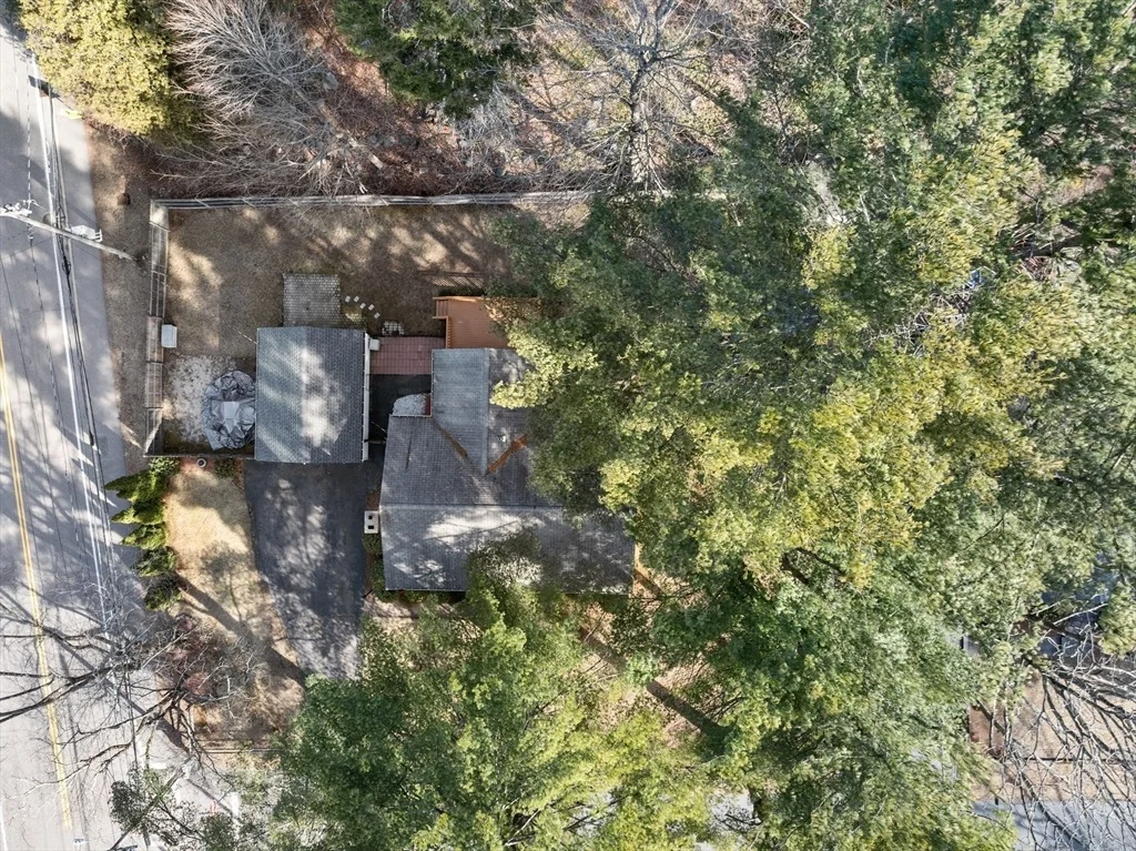 Photo of 2 Meadow Rd
