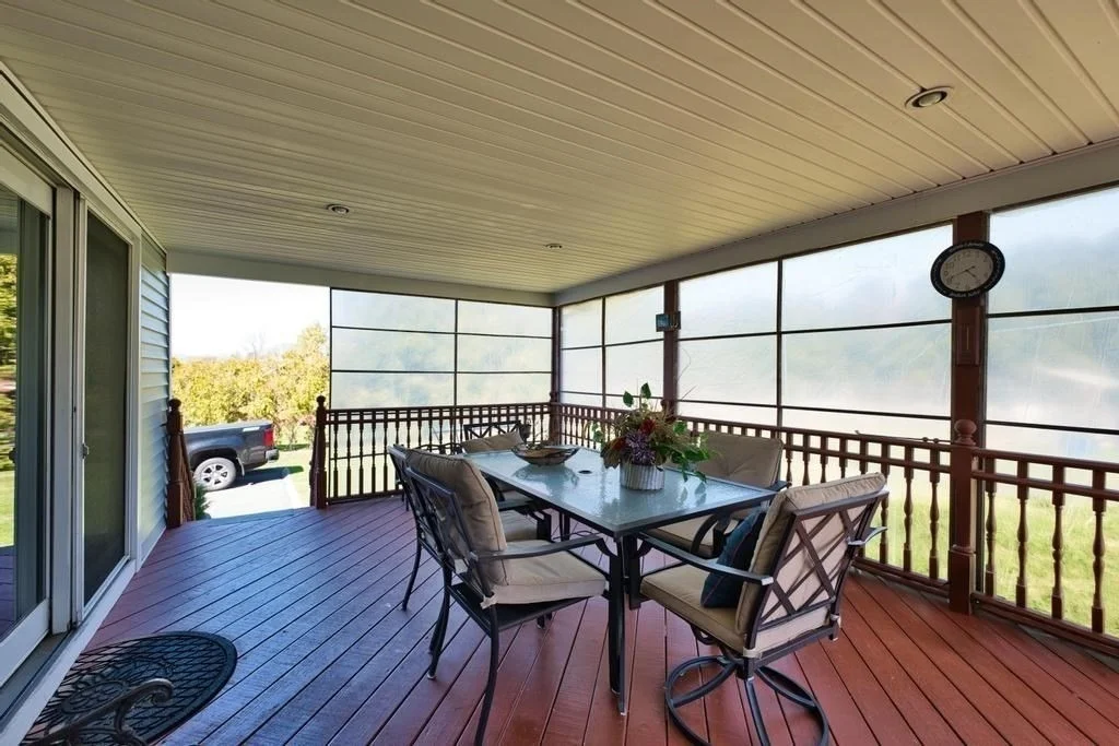 Photo of 70 River Road