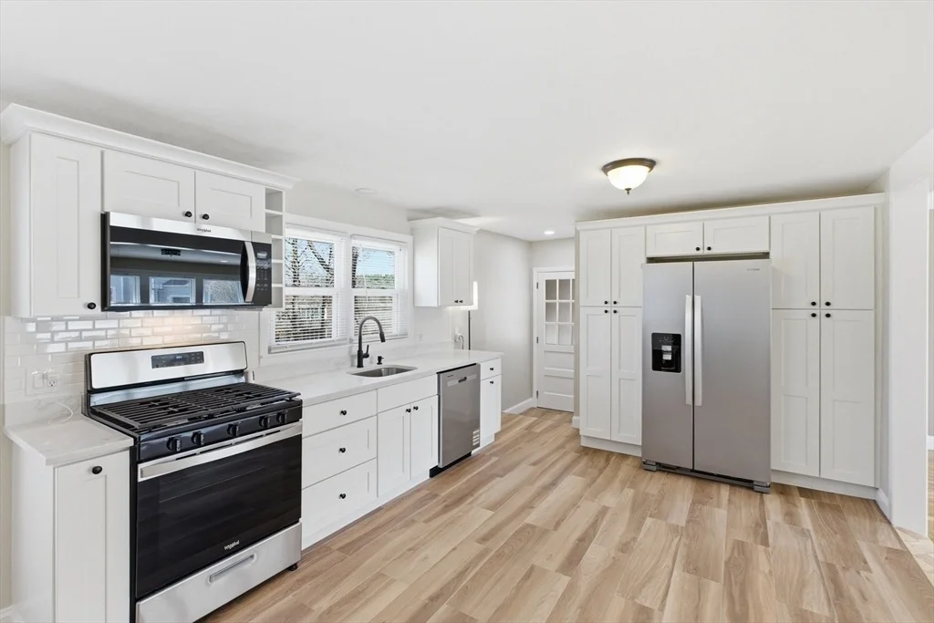 Photo of 671 Nashua Rd