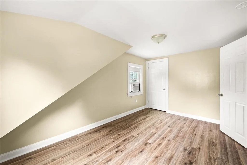 Photo of 89 School St