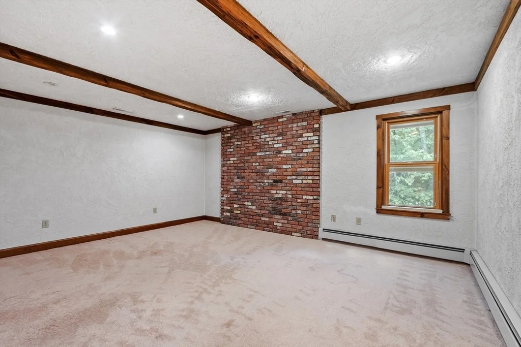 Photo of 13 Jacob Gates Rd
