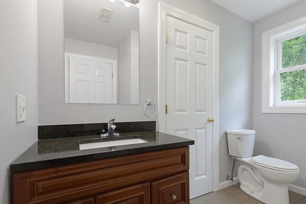 Photo of 70 Swan Ave
