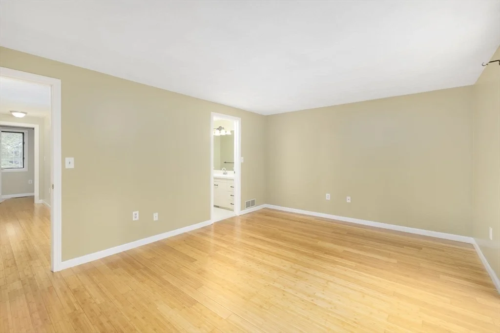 Photo of Unit 3 at 6 Deer Path