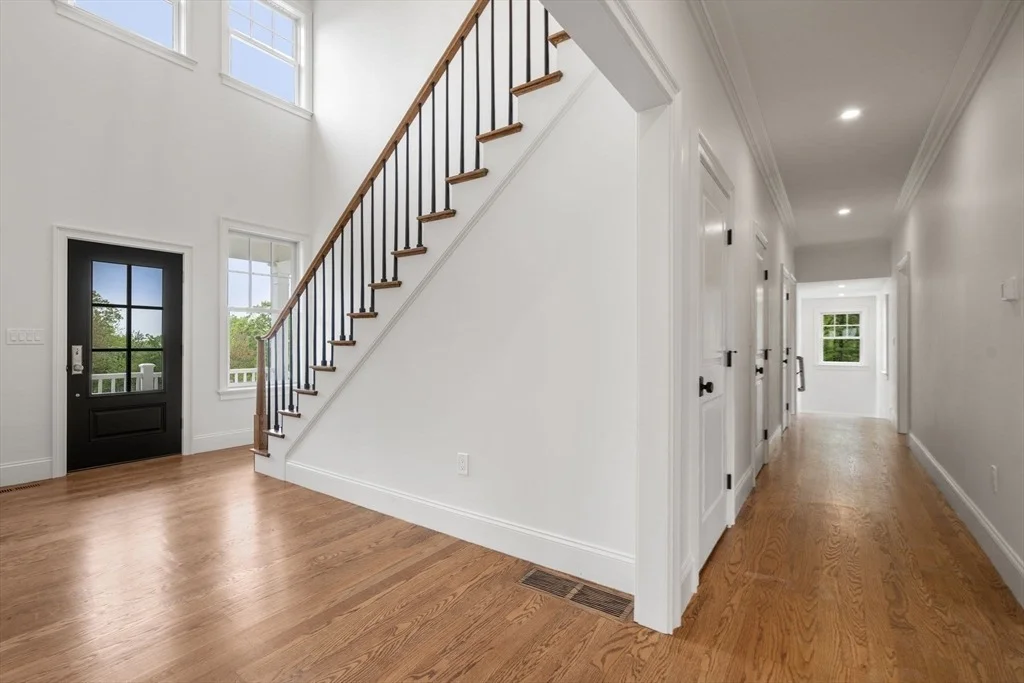 Photo of 131 Nobscot Dr
