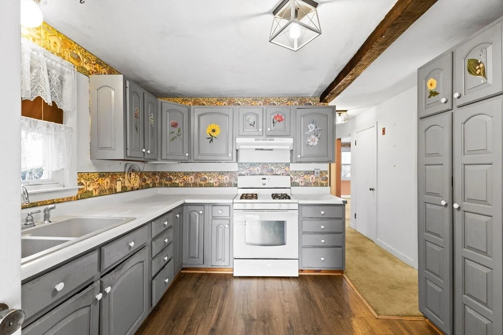 Photo of 14 Clay Pond Rd