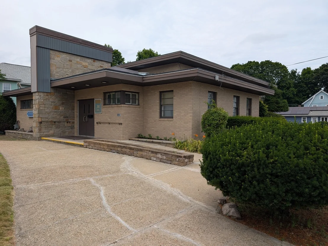Photo of 1345 River St