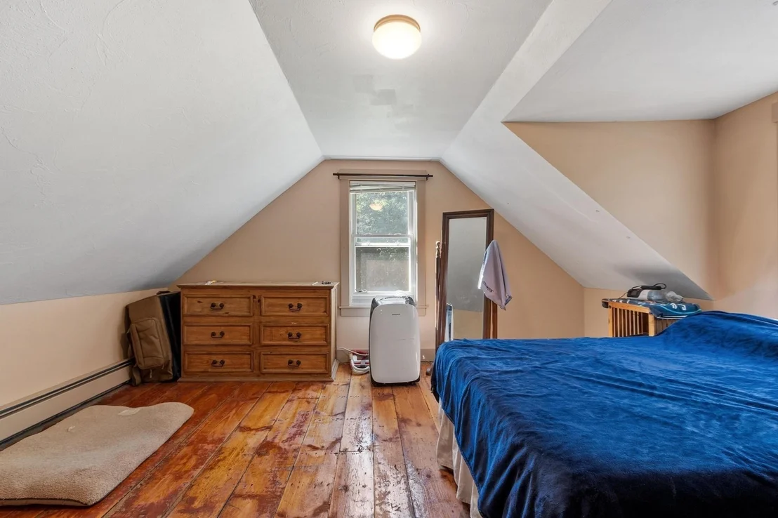 Photo of 374 Front Street