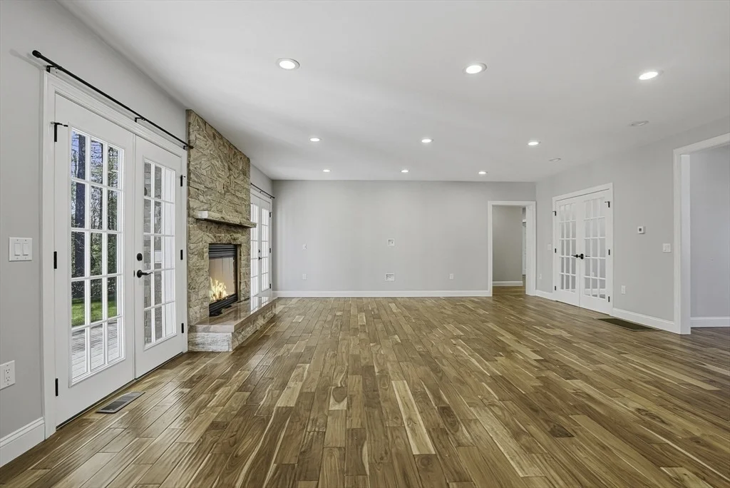 Photo of 11 Fairway Dr