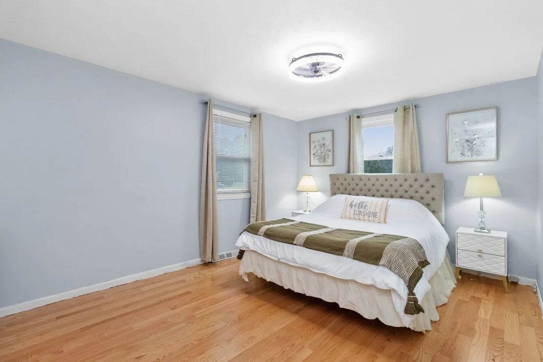 Photo of 30 Lantern Ln