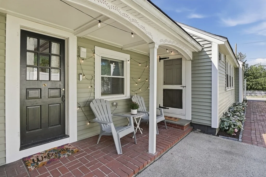 Photo of 35 Edgewater Drive