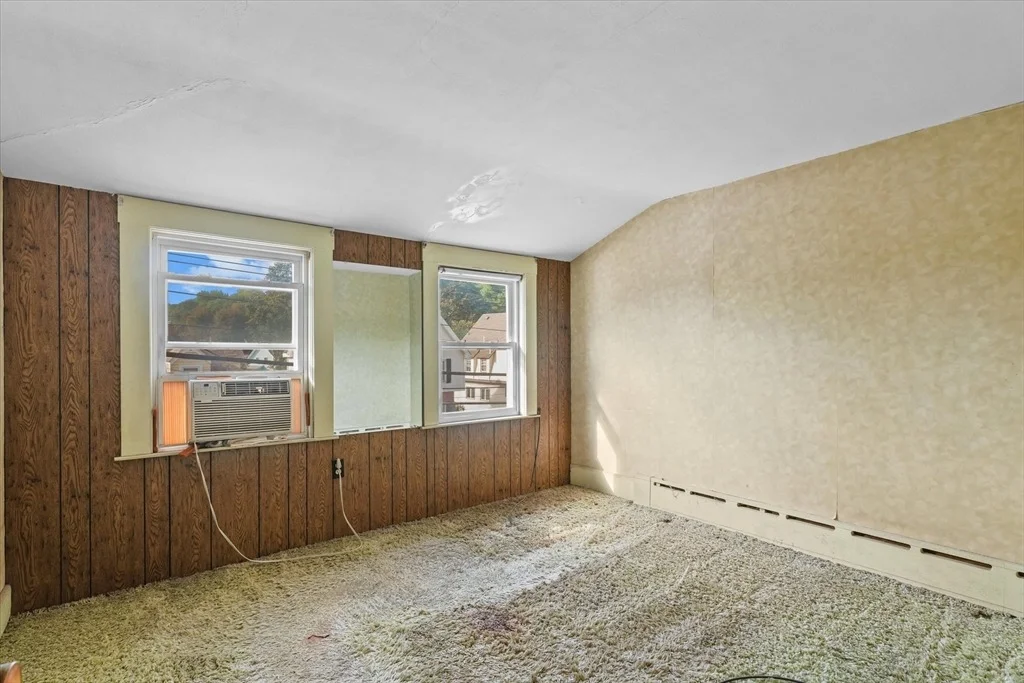 Photo of 335 Lincoln Ave