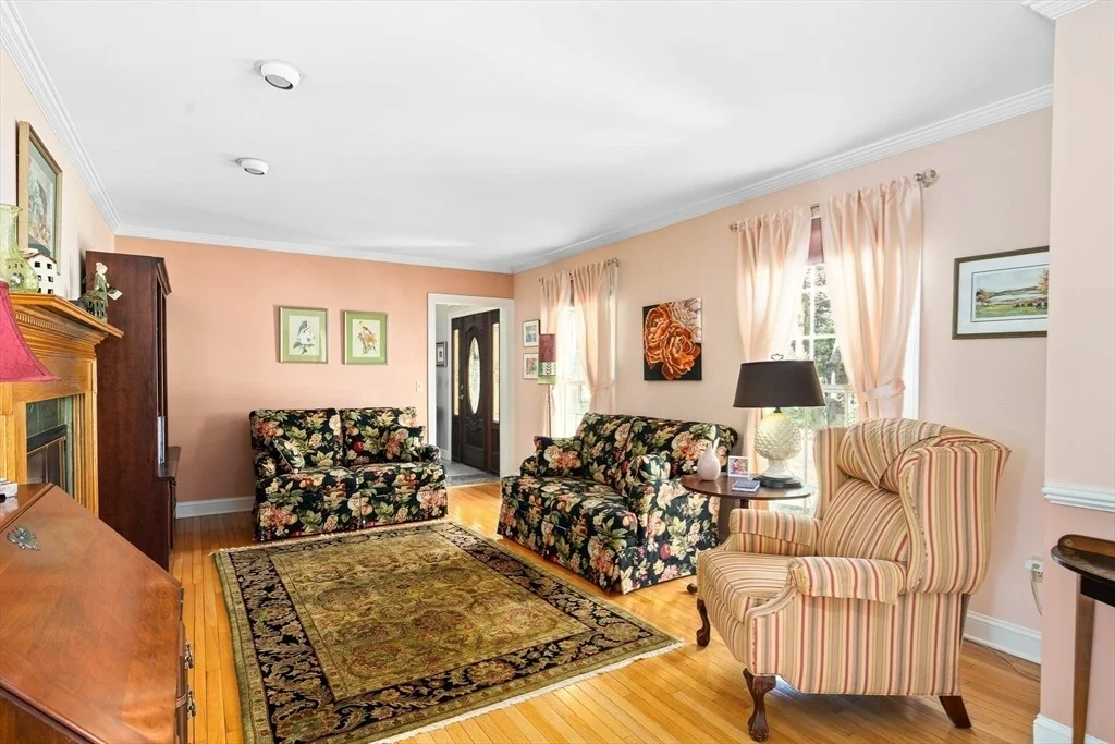 Photo of 6 Pine Meadow Drive