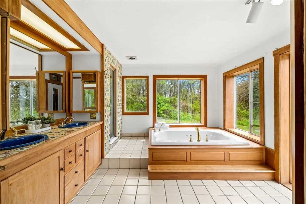 Photo of 63 Long Hill Rd