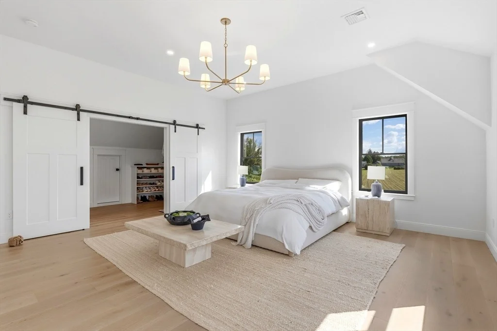 Photo of 112 Middle Rd