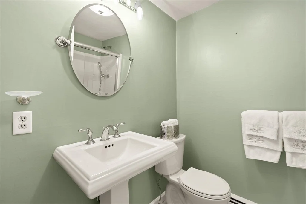 Photo of 71 Poulos Rd