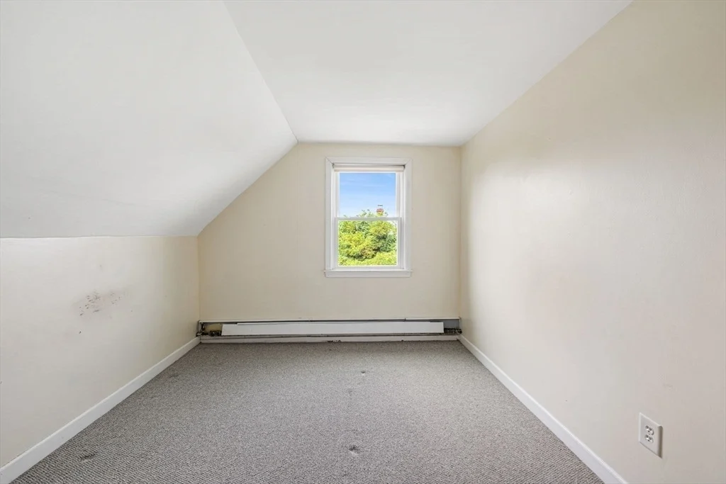 Photo of 2 Circuit Ave