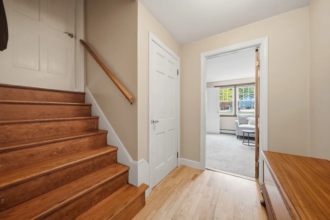 Photo of 401 Longley Rd