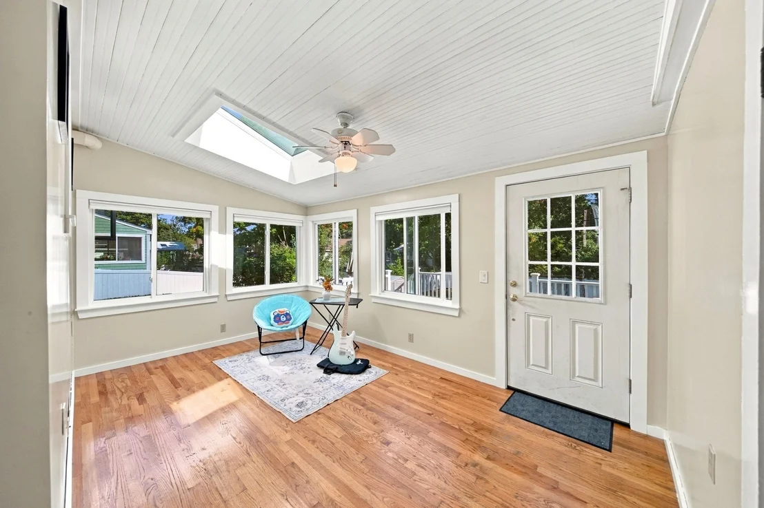 Photo of 147 Elmlawn Rd