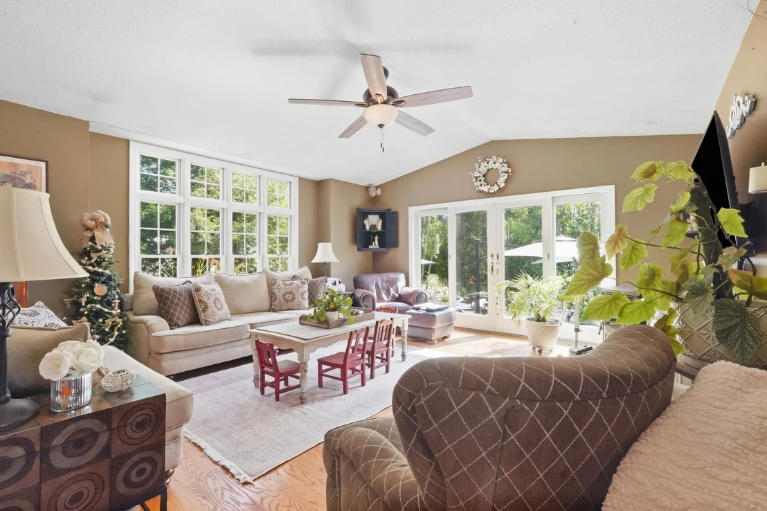 Photo of 36 Decorie Dr