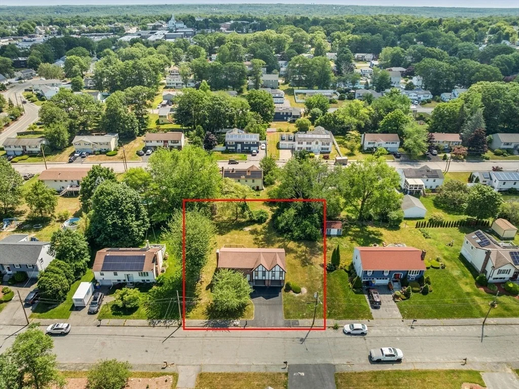 Photo of 36 Bittersweet Ln
