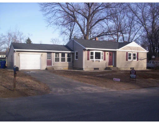 Photo of 143 Lloyd Ave