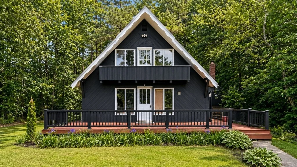 Photo of 16 Douglas Dr