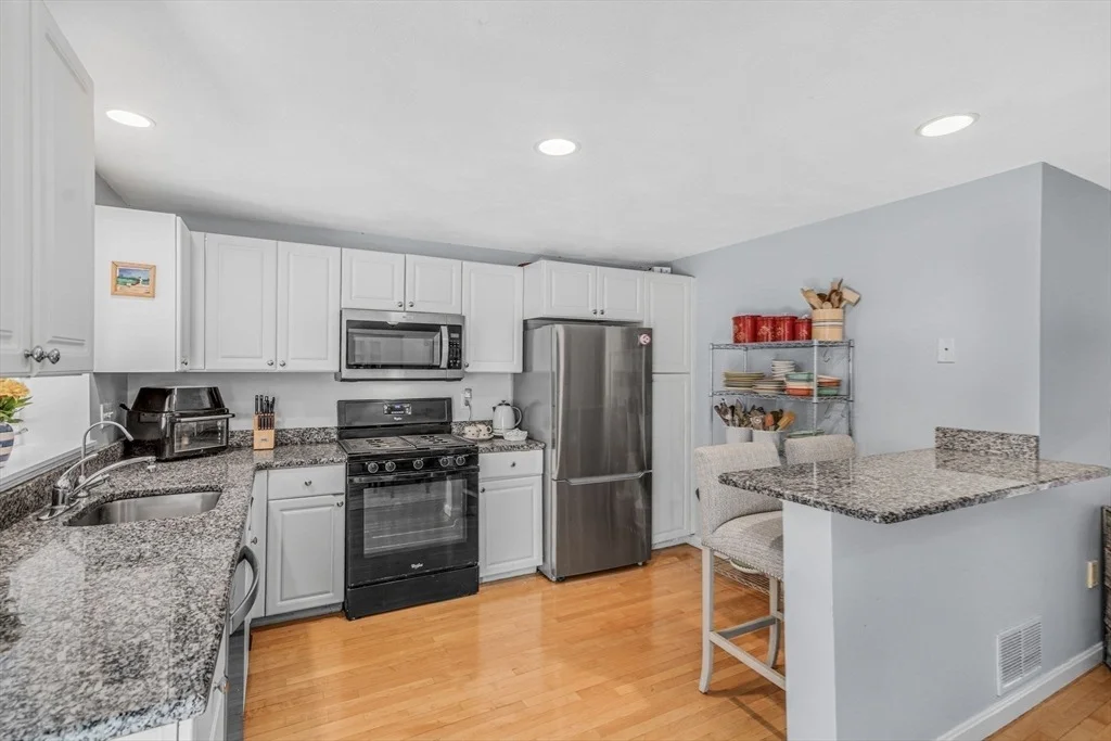 Photo of Unit 6 at 21 Deer Path