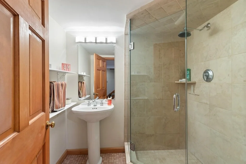 Photo of 159 Mckay St