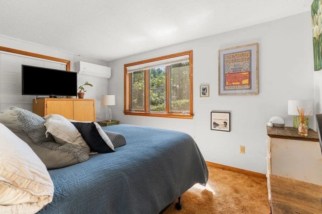 Photo of 679 Poponessett Road