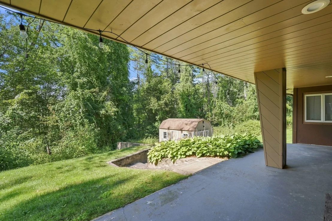 Photo of 6 Ragged Hill Rd