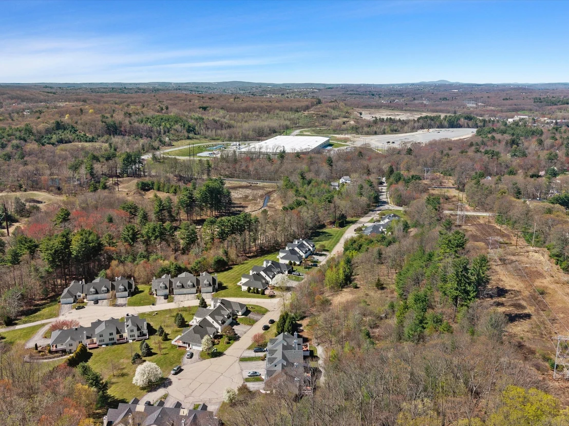 Photo of Unit B at 29 Coldspring Dr
